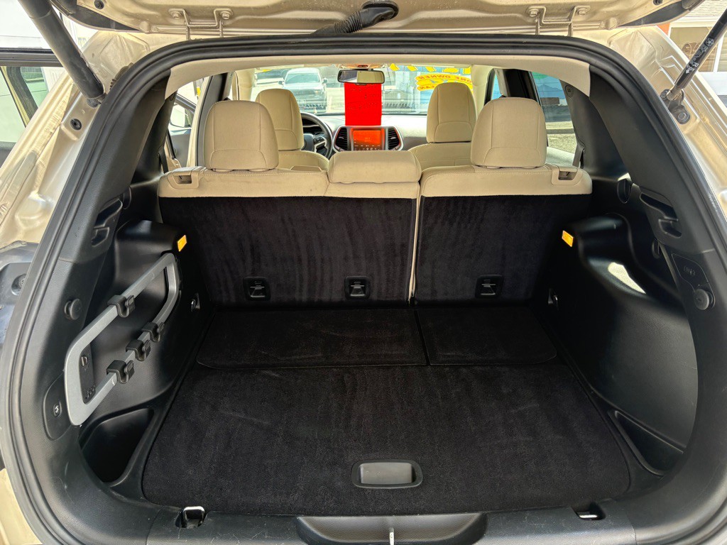 2015 Jeep Cherokee Image 15