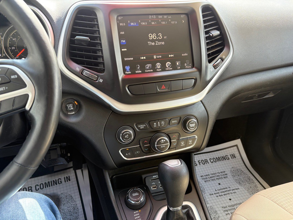 2015 Jeep Cherokee Image 24