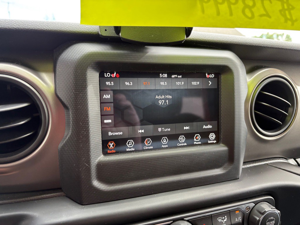 2019 Jeep Wrangler Image 16