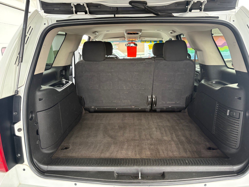 2012 Chevrolet Tahoe Image 11