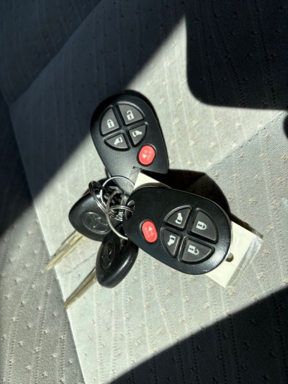 2020 Toyota Sienna Image 11