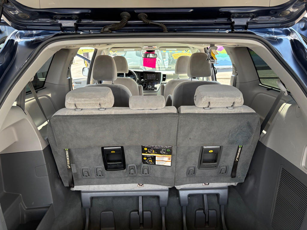 2020 Toyota Sienna Image 17