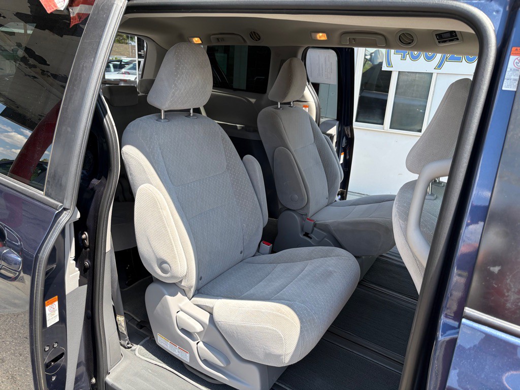 2020 Toyota Sienna Image 19