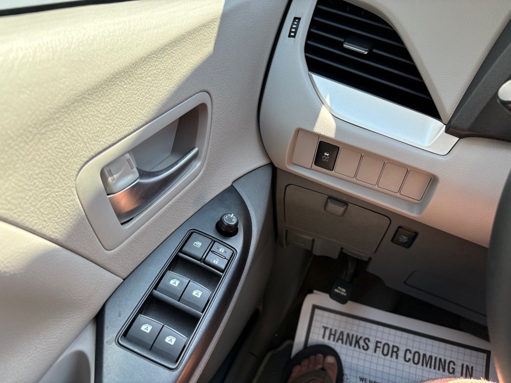 2020 Toyota Sienna Image 25