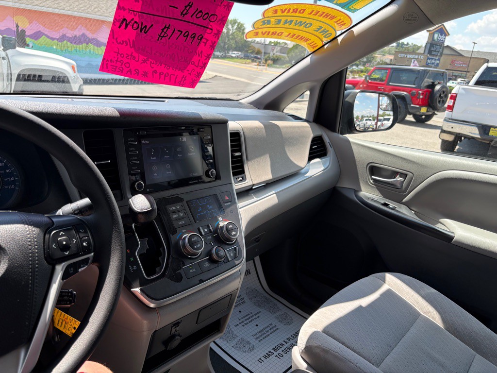 2020 Toyota Sienna Image 26