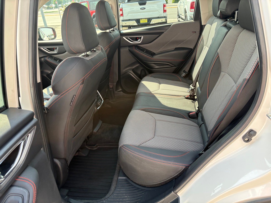 2020 Subaru Forester Image 17