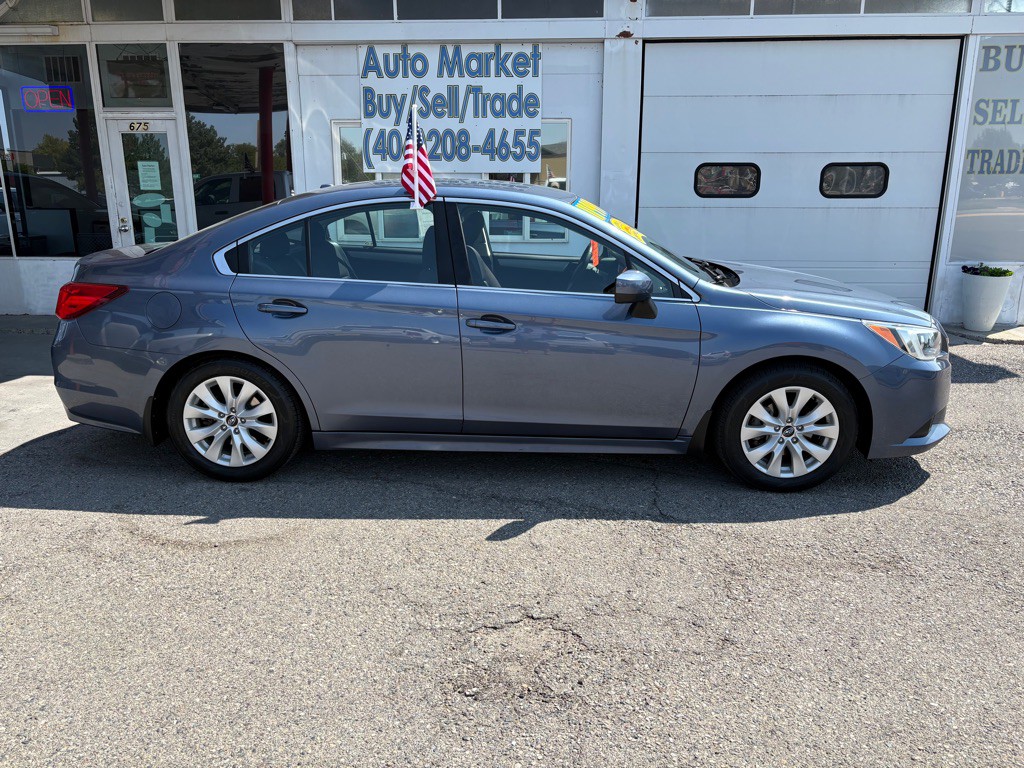 2015 Subaru Legacy Image 2