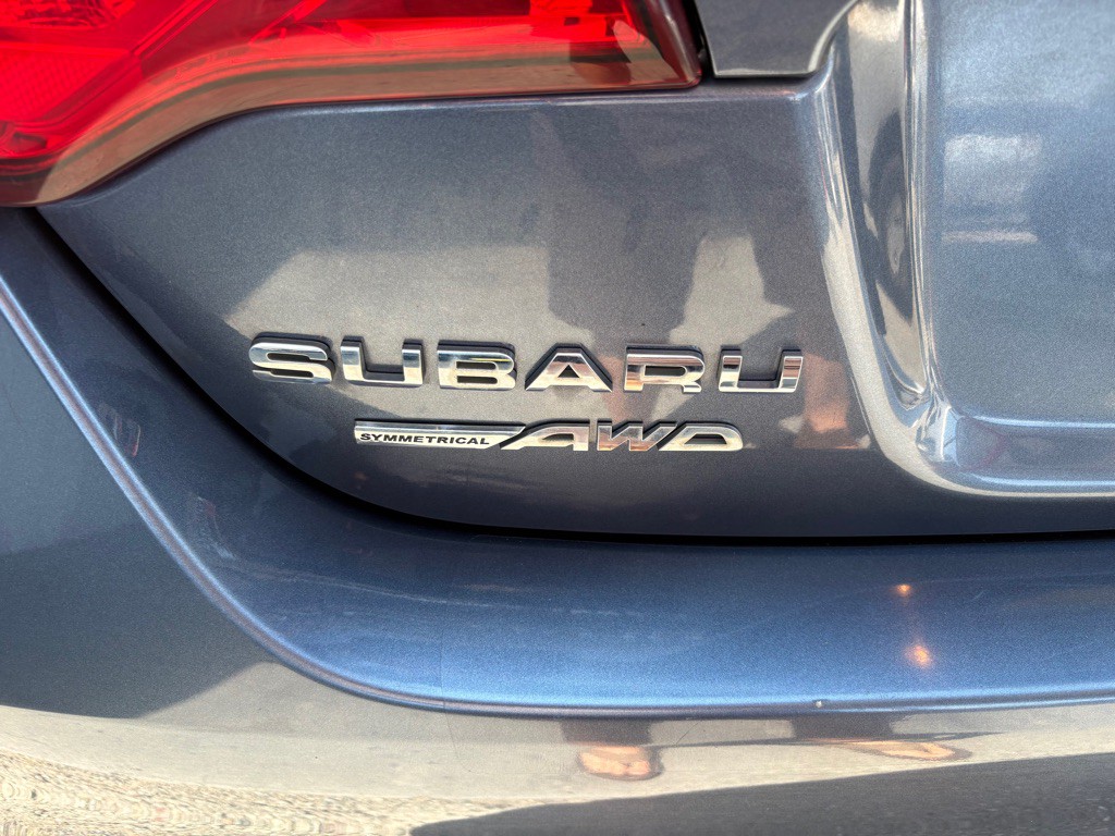 2015 Subaru Legacy Image 7