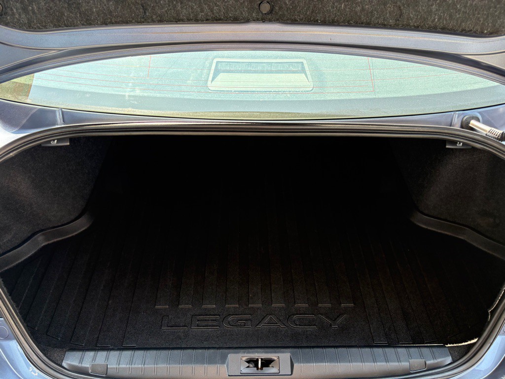 2015 Subaru Legacy Image 17
