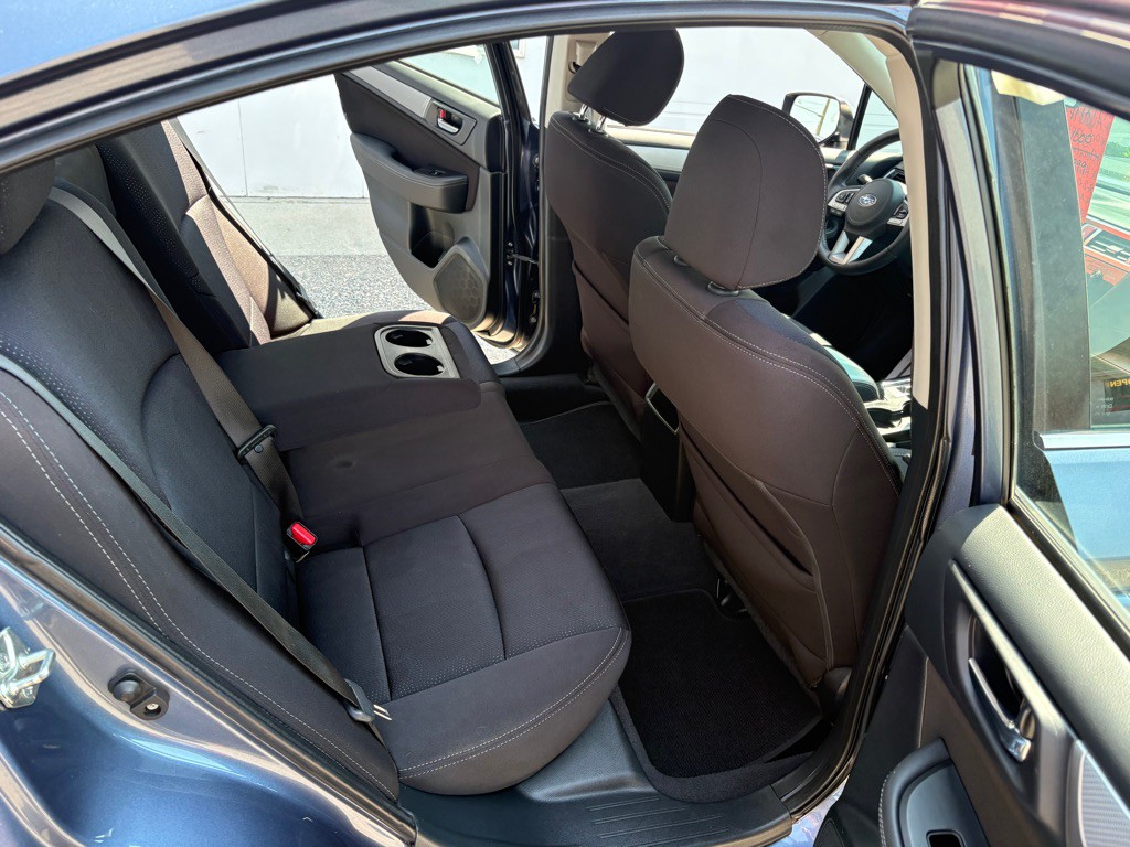 2015 Subaru Legacy Image 18