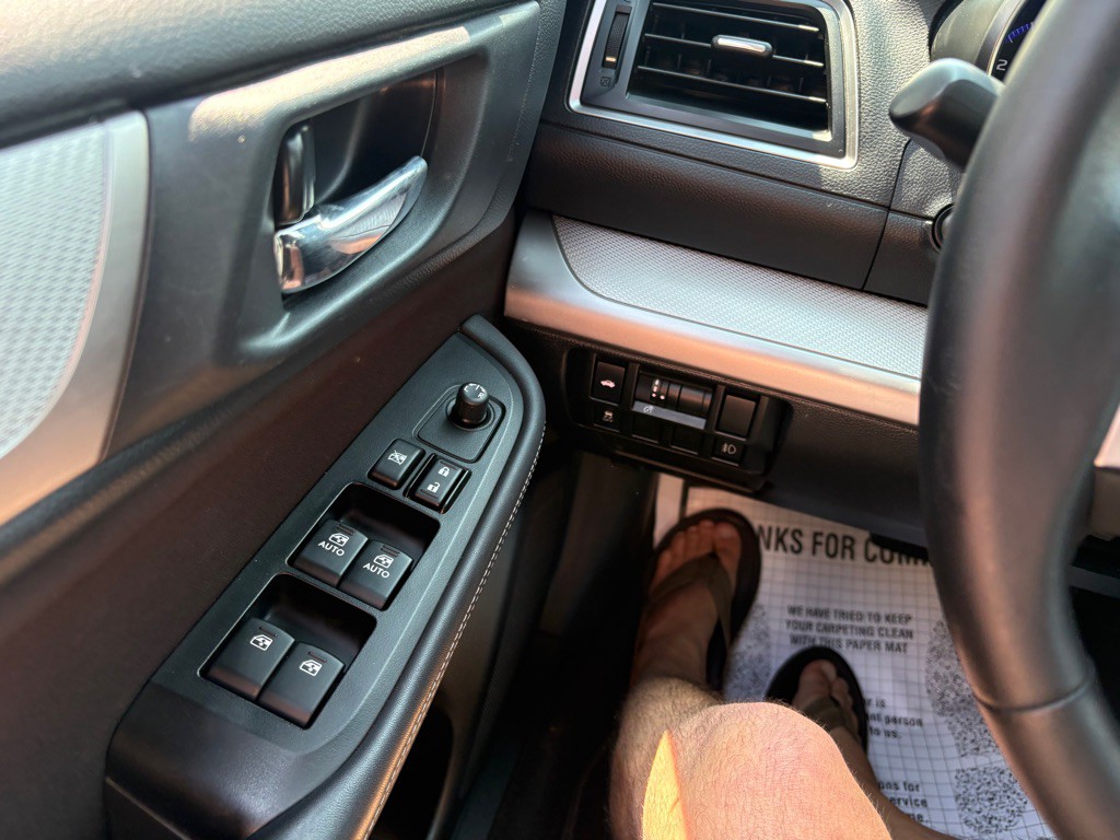 2015 Subaru Legacy Image 21