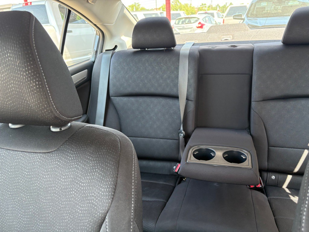 2015 Subaru Legacy Image 24