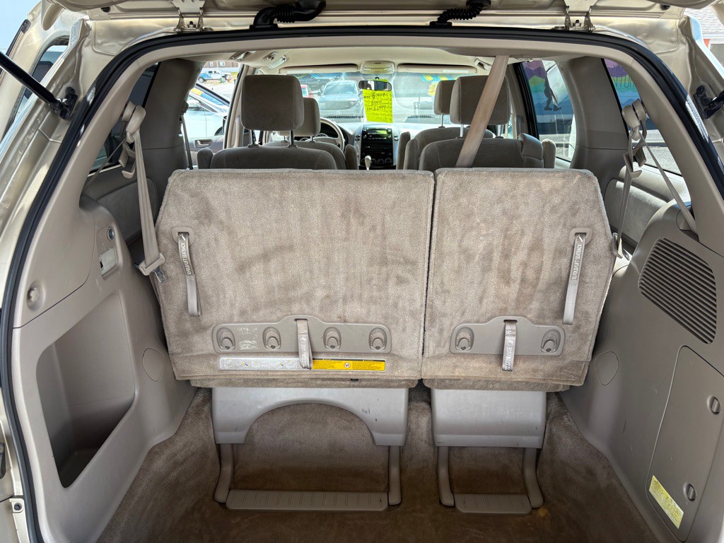 2008 Toyota Sienna Image 11