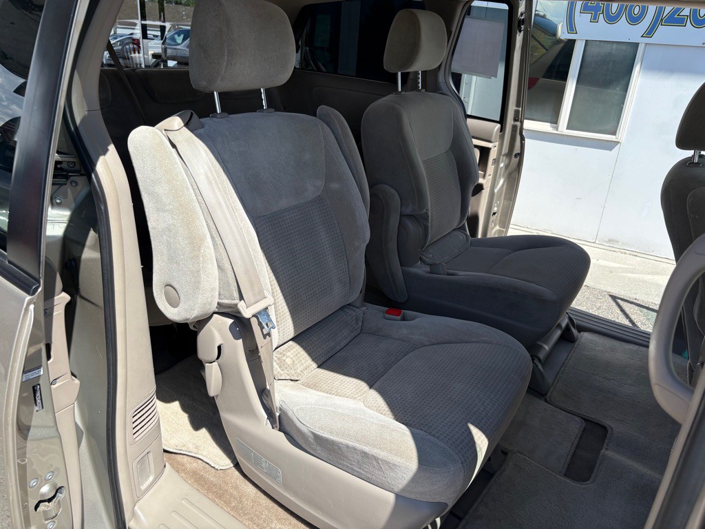 2008 Toyota Sienna Image 13