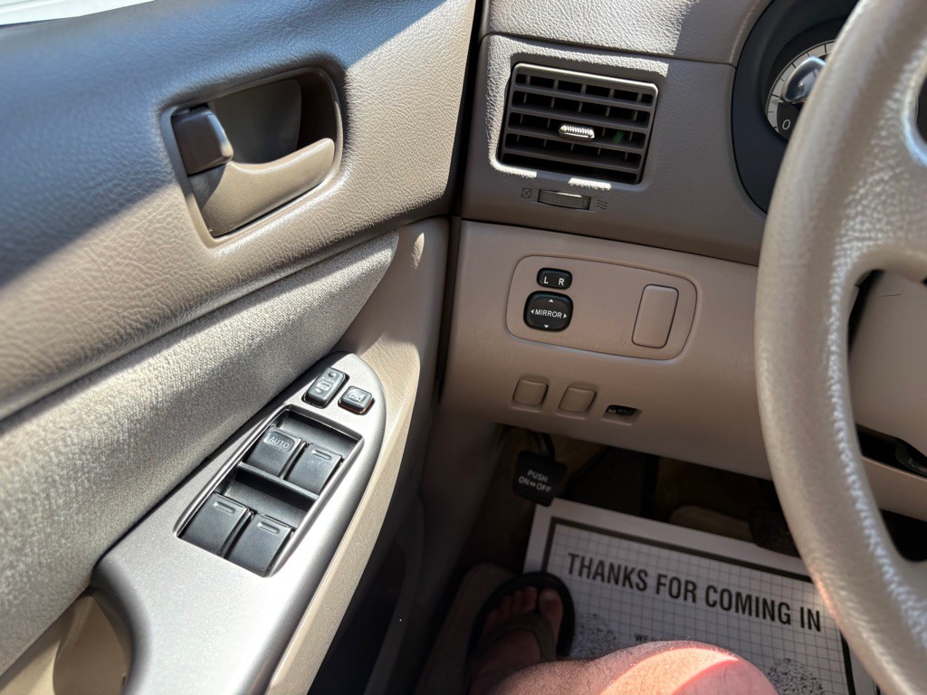 2008 Toyota Sienna Image 17