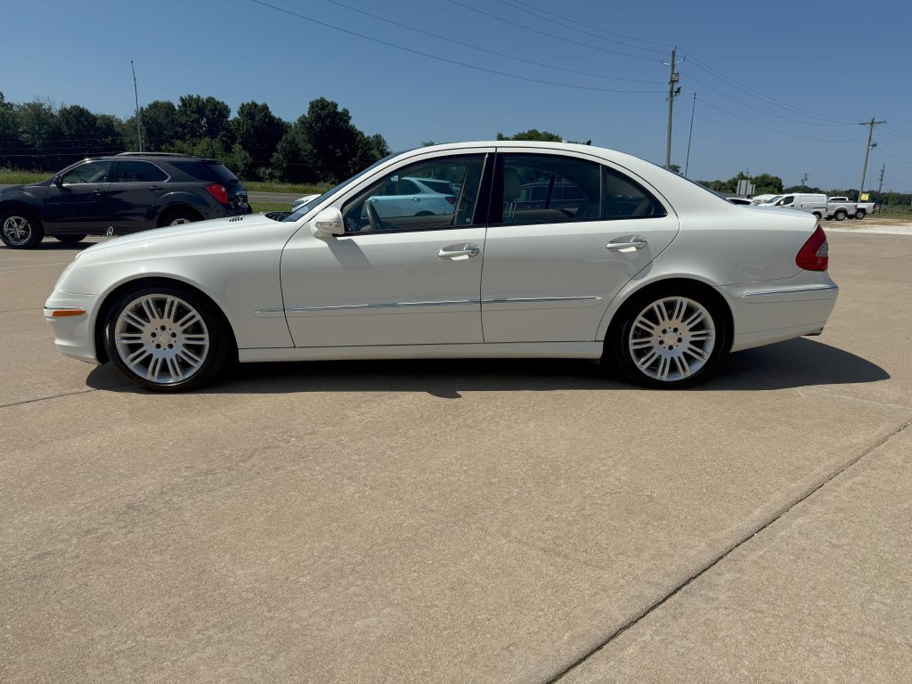 2008 Mercedes-Benz E-Class Image 2