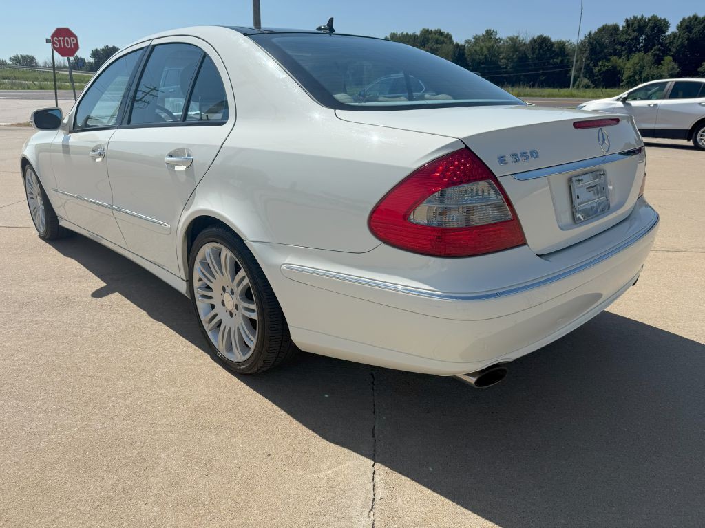 2008 Mercedes-Benz E-Class Image 3