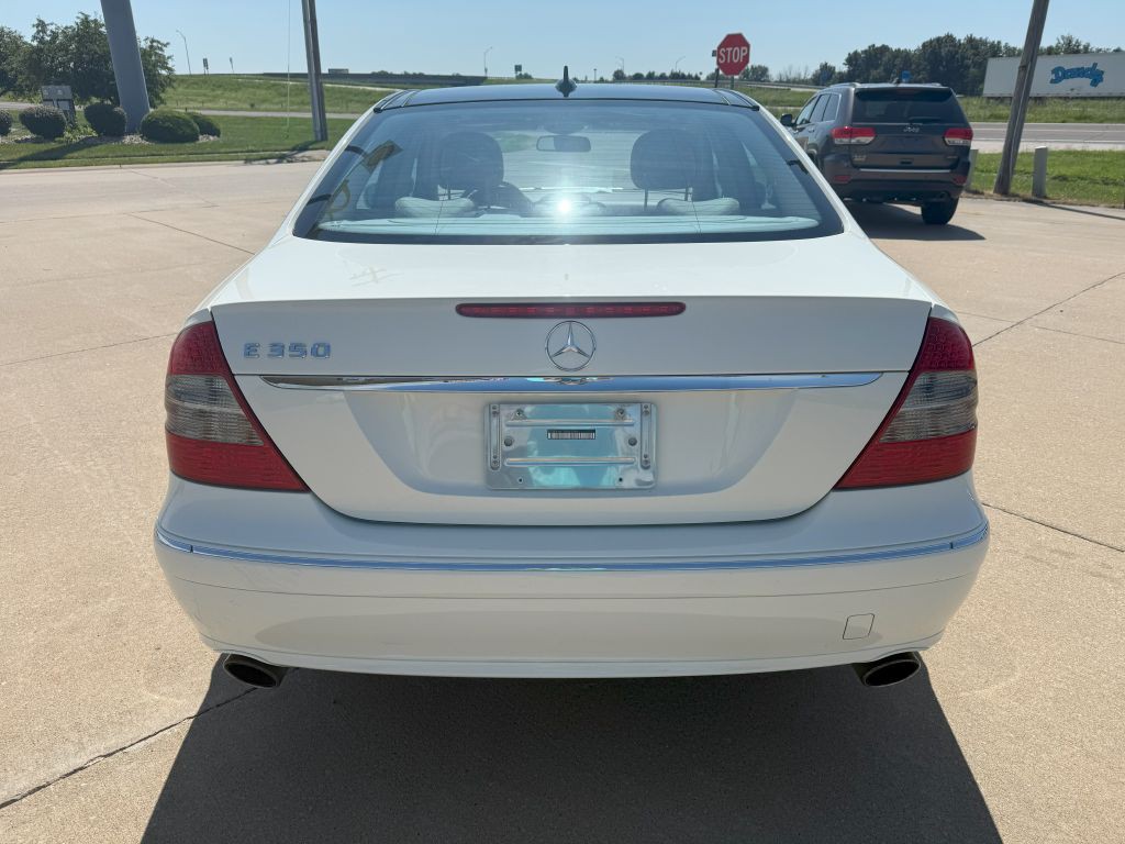 2008 Mercedes-Benz E-Class Image 4