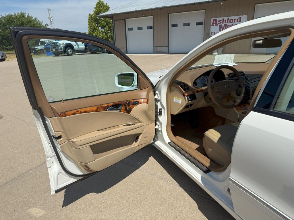 2008 Mercedes-Benz E-Class Image 10