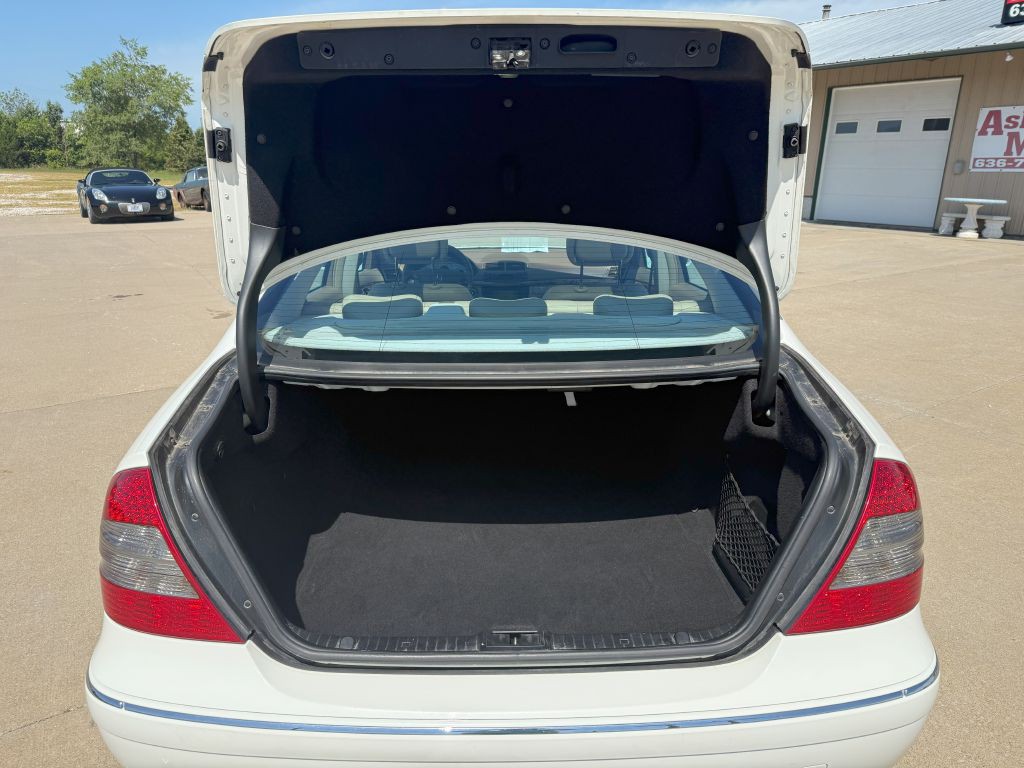 2008 Mercedes-Benz E-Class Image 14