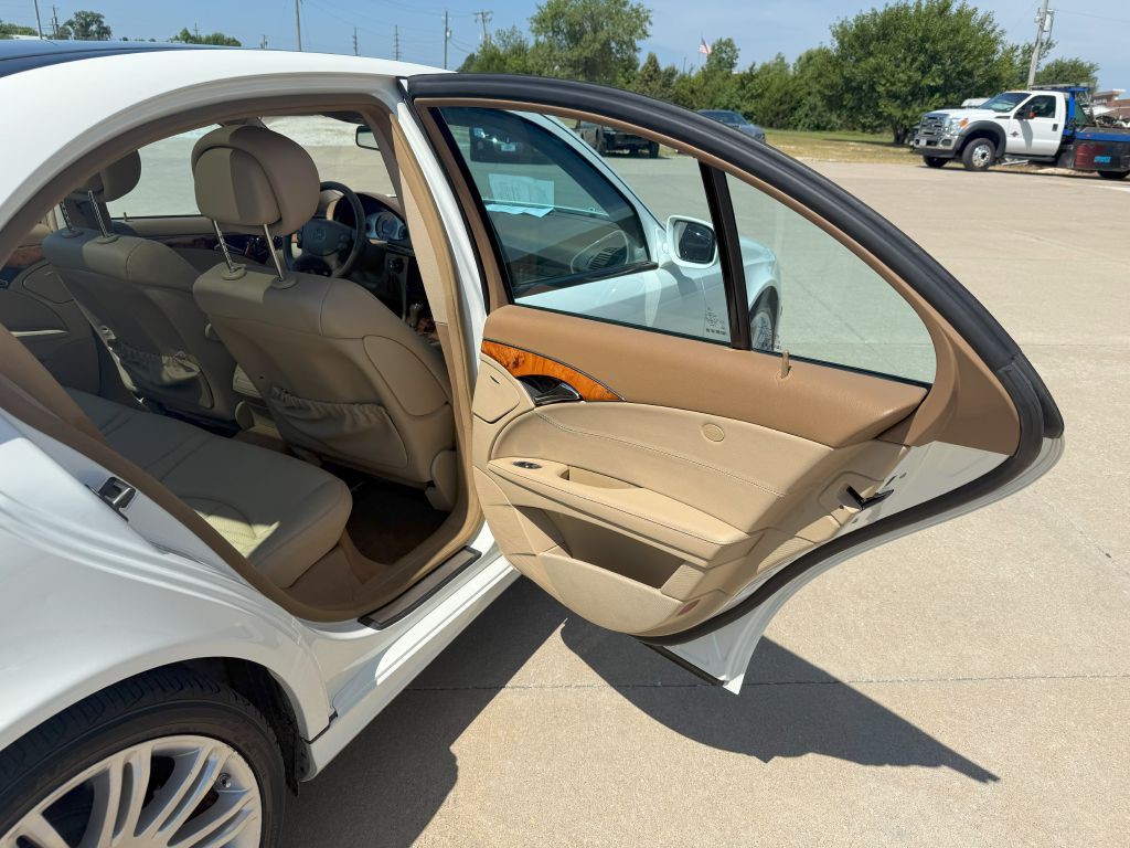 2008 Mercedes-Benz E-Class Image 15