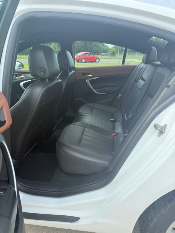 2016 Buick Regal Image 11