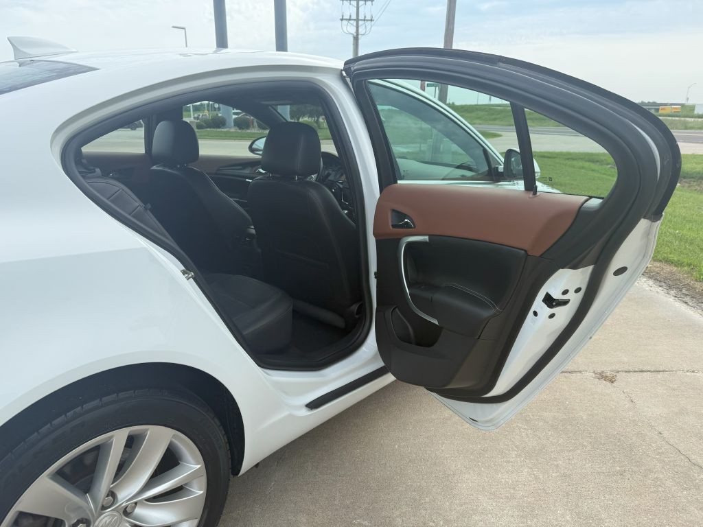 2016 Buick Regal Image 13