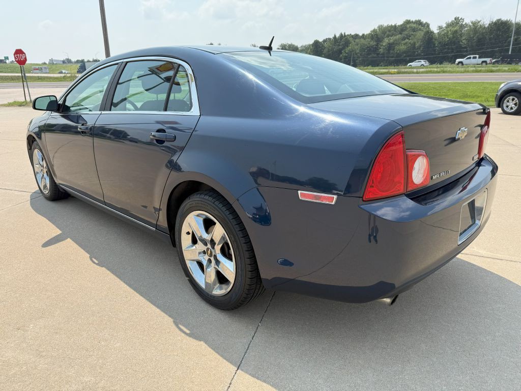 2010 Chevrolet Malibu Image 3