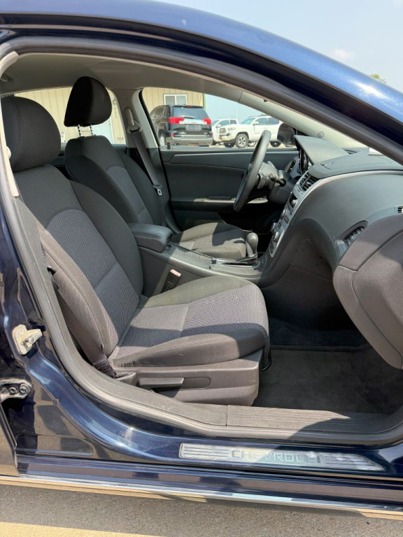 2010 Chevrolet Malibu Image 18