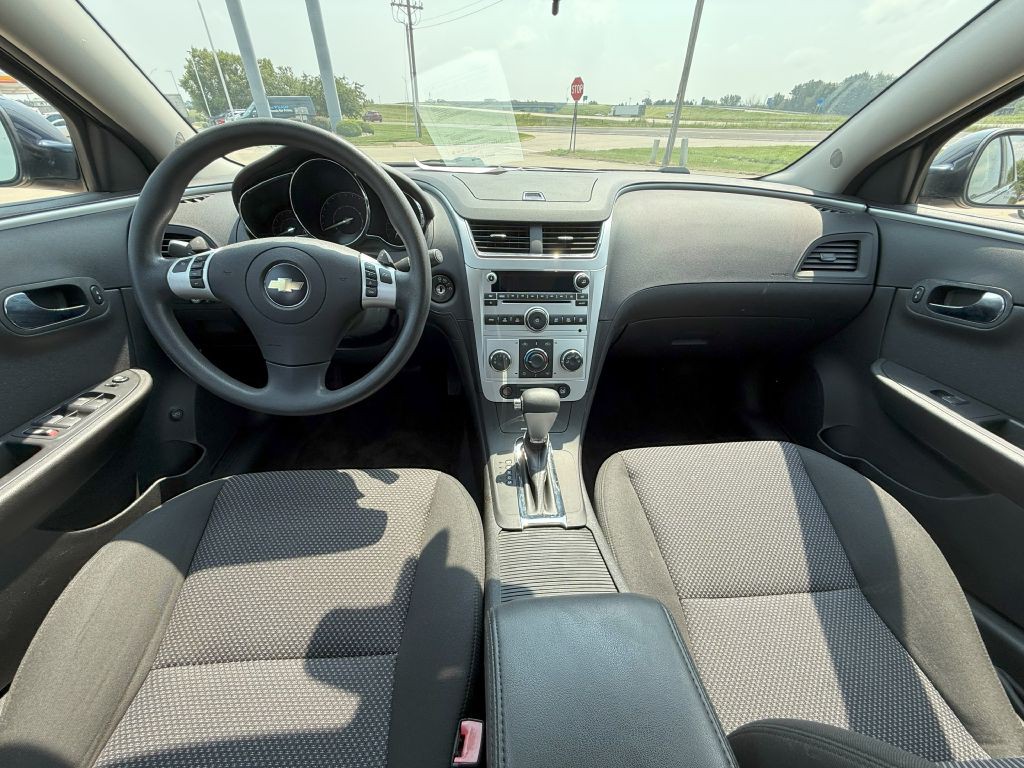 2010 Chevrolet Malibu Image 19