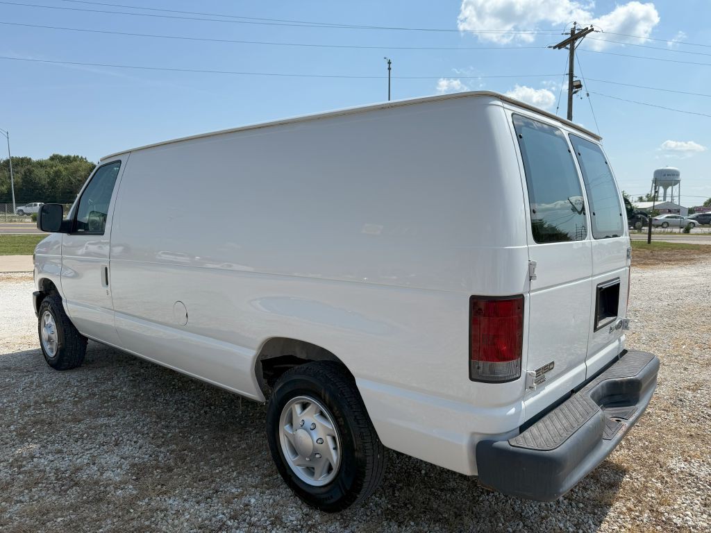 2011 Ford Econoline Image 3