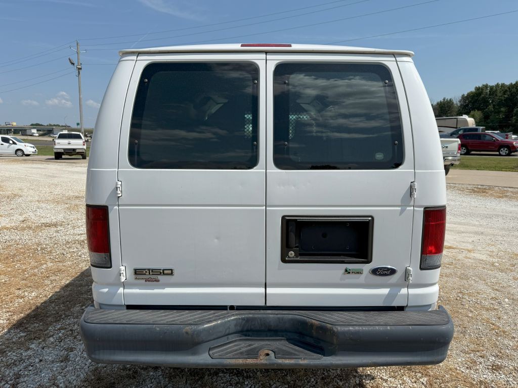 2011 Ford Econoline Image 4