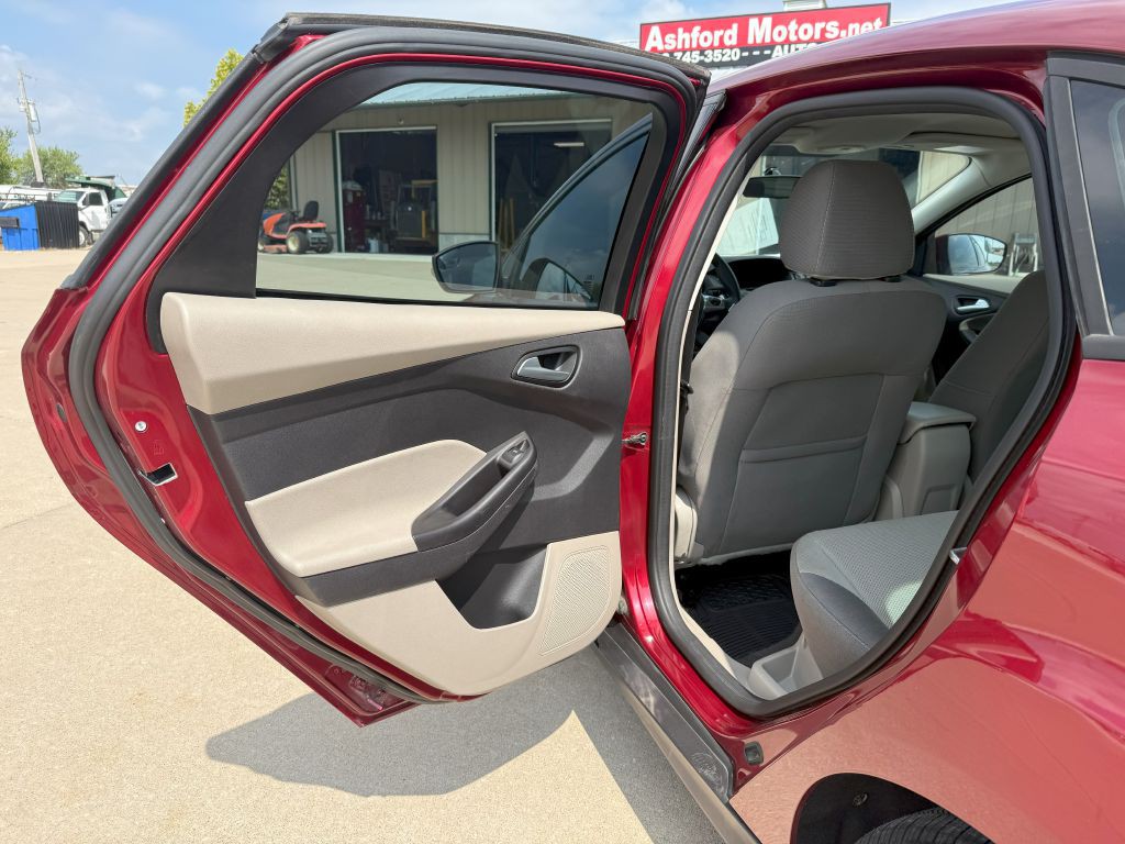 2014 Ford Focus Image 12