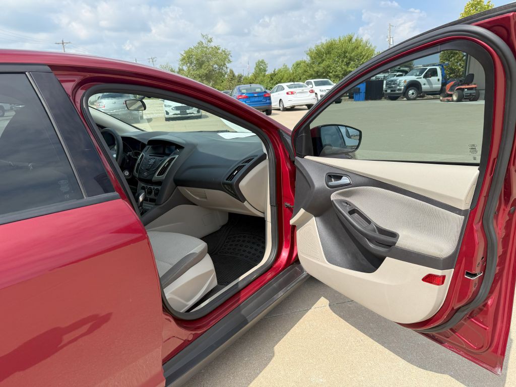 2014 Ford Focus Image 16