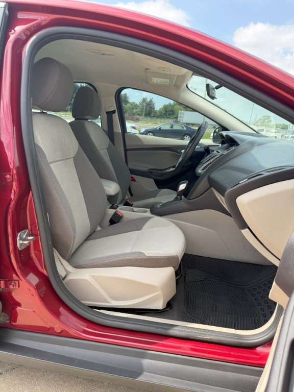 2014 Ford Focus Image 17