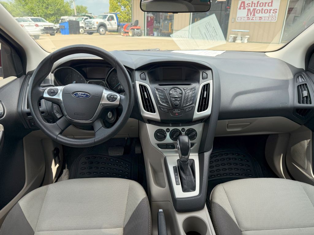2014 Ford Focus Image 19