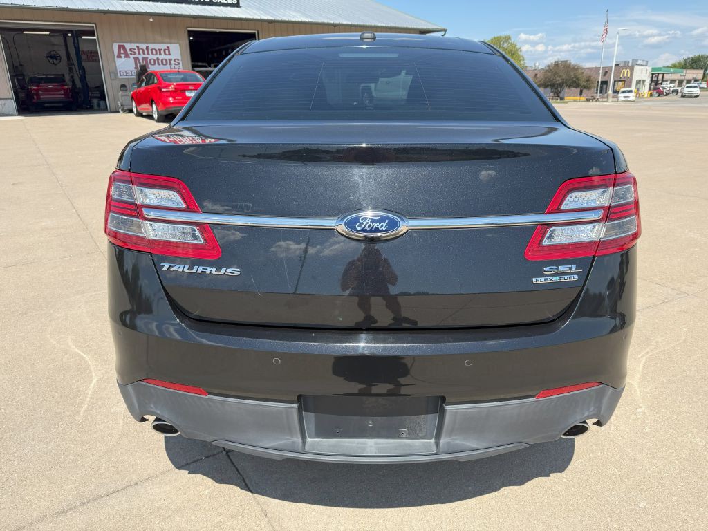2014 Ford Taurus Image 4