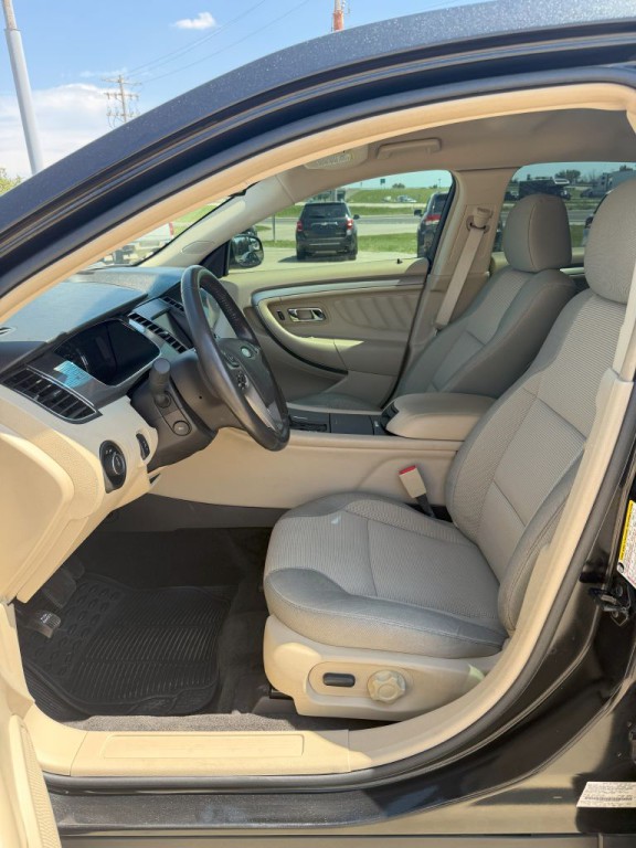 2014 Ford Taurus Image 10