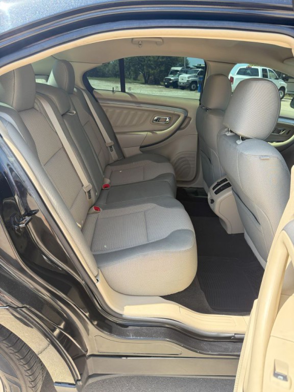 2014 Ford Taurus Image 15