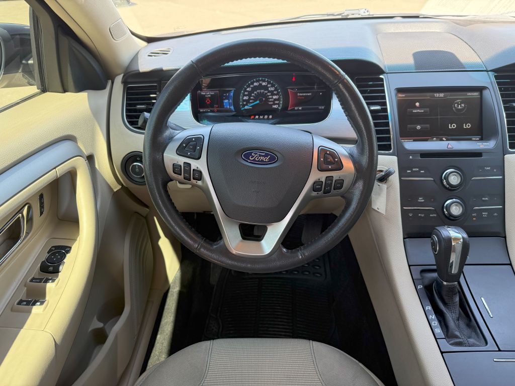 2014 Ford Taurus Image 19