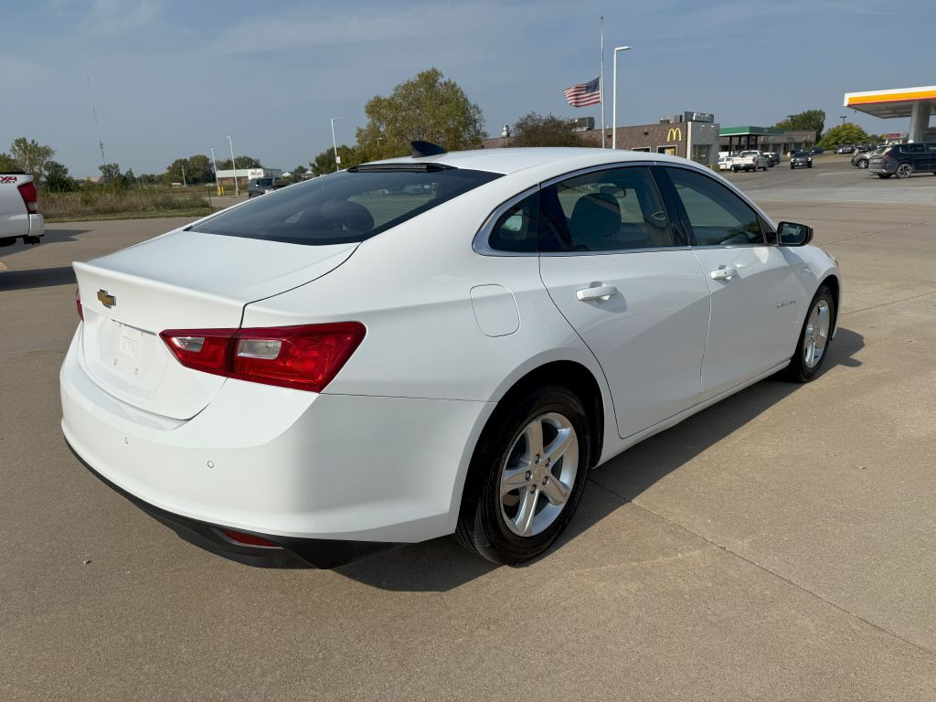 2022 Chevrolet Malibu Image 5