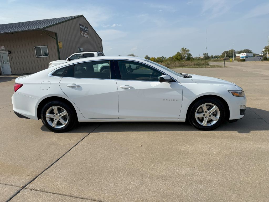 2022 Chevrolet Malibu Image 6