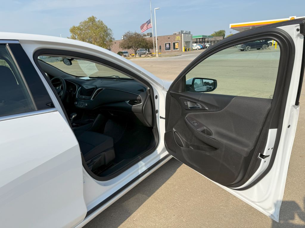 2022 Chevrolet Malibu Image 17