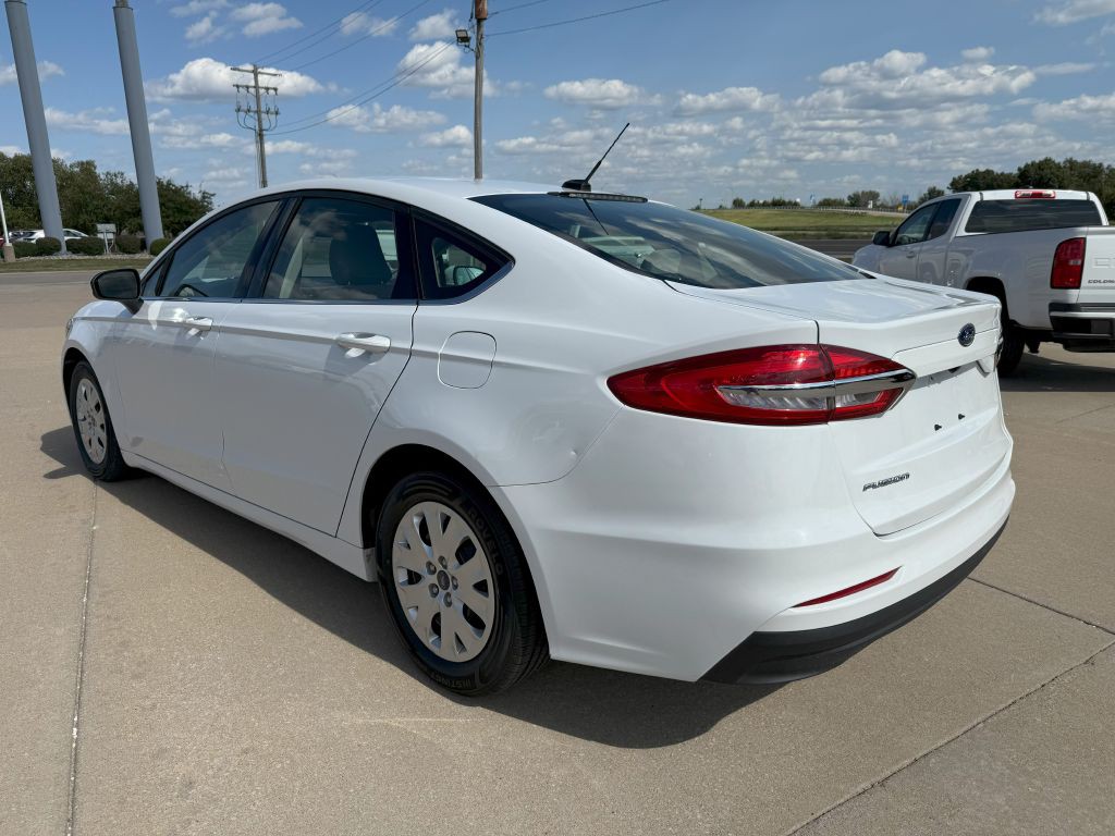 2019 Ford Fusion Image 3