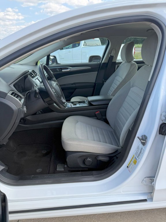 2019 Ford Fusion Image 12