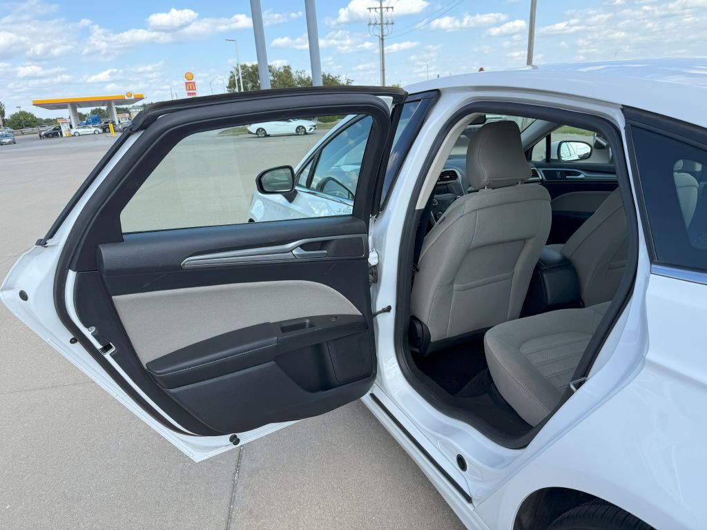 2019 Ford Fusion Image 13