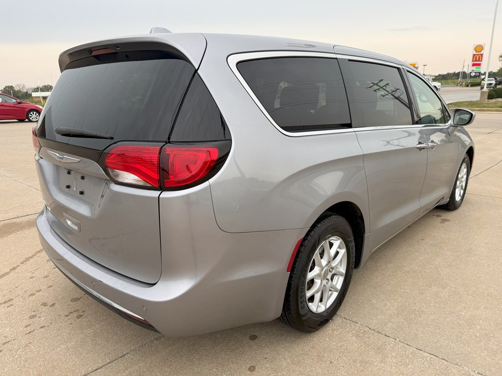 2020 Chrysler Pacifica Image 5