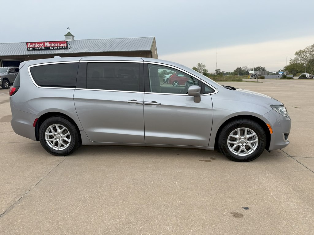 2020 Chrysler Pacifica Image 6