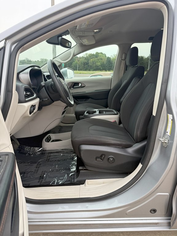 2020 Chrysler Pacifica Image 10