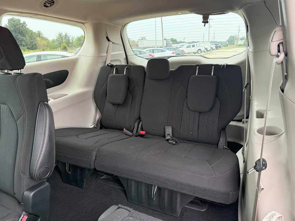 2020 Chrysler Pacifica Image 12
